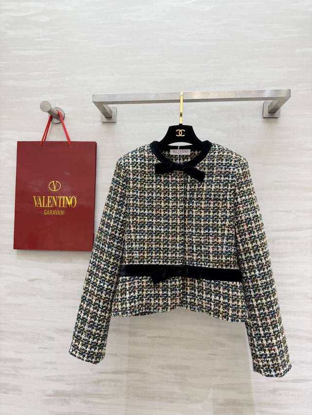 Valentin2 Tweed Jacket: Wear retro elegance. The mixed-color tweed weave texture