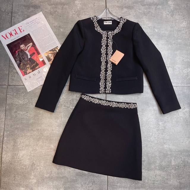 Restocked Hot-selling set from Mium*U 2026 Autumn/Winter, youthful and preppy st