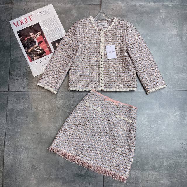 Restocked Hot-selling celebrity-style set, 1:1 replica of the original Valent 0ڢ