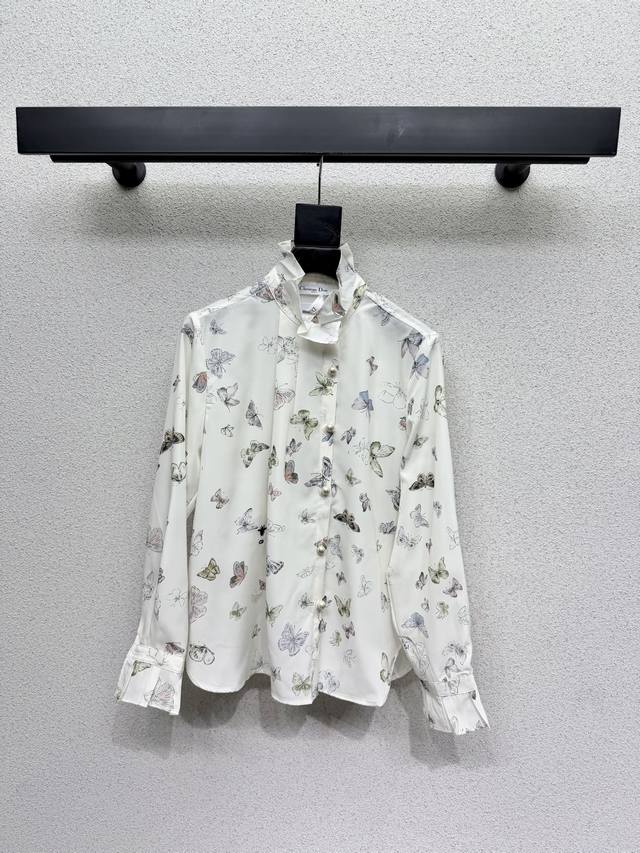 D Brand Cd Bee Butterfly Shirt - Versatile, flattering, simple, sophisticated, t