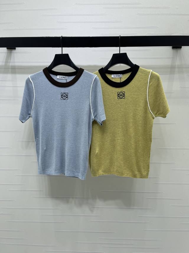 上新原单高端品质Loew* 2026早春最新系列！刺绣徽标针织短袖！定制丝毛纱线织造 质感高级舒适 修身短袖剪裁 通体细腻针织 胸前居中装点标志性图腾徽标图案