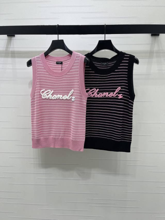 上新原单高端品质 Chane* 2026春夏最新系列！条纹圆领针织背心！定制丝毛针织纱线材质织造 质感高级 舒适柔软 圆领针织背心剪裁 以弹力螺纹包边收窄 通体