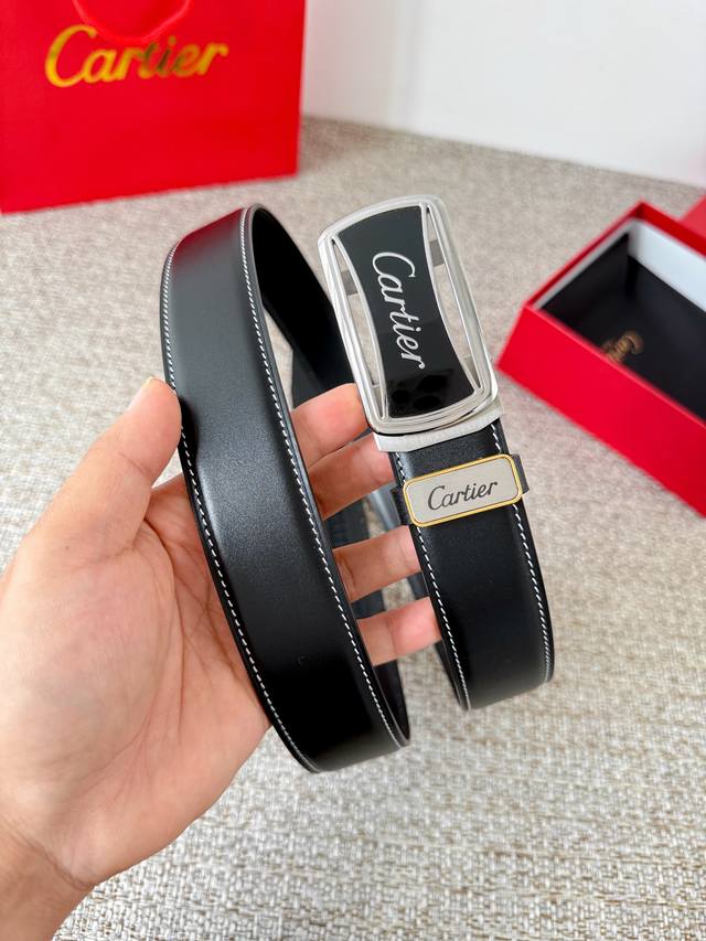 品名：卡地亚 Cartier 原单 腰带 皮带 型号：自动扣，经典纯钢材质自动扣头，实物拍摄，双面头层牛皮 材料：百分百头层牛皮，保证真皮。双面可用专柜同等质量