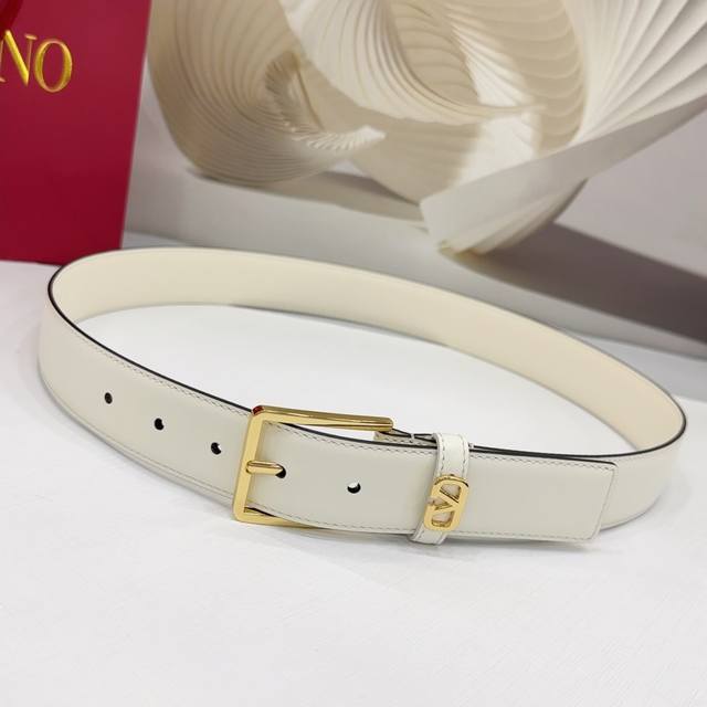 3.4Cm Valentino belt, double-sided top-grain cowhide leather, length: .75.80.85. 3.4Cm Valentino belt, double-sided top-grain cowhide leather, length: .75.80.85.