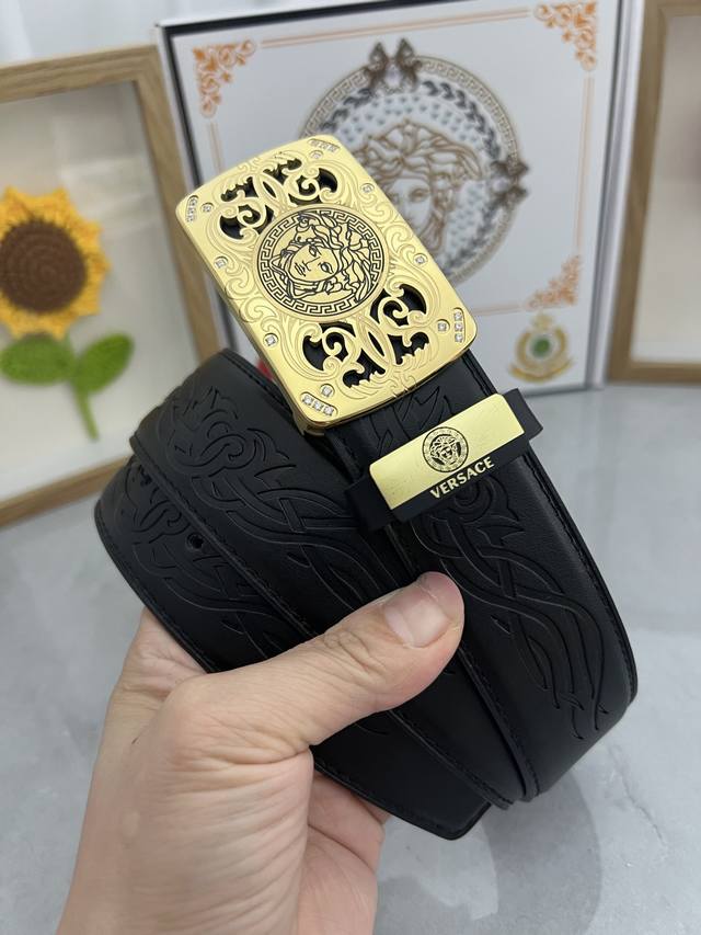 Product Name: Versace Material: 100% top-grain cowhide belt, guaranteed genuine