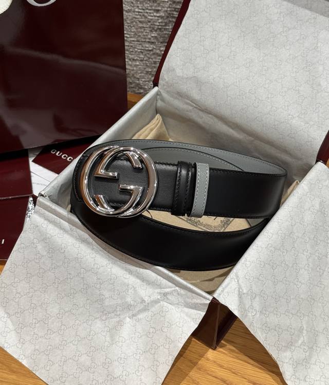 Interlocking Double G Buckle Reversible Belt This men's belt is a practical and Interlocking Double G Buckle Reversible Belt This men's belt is a practical and