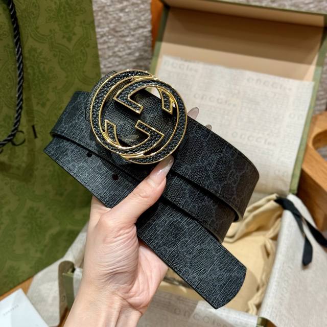 New G-brand interlocking G buckle reversible belt The G-brand Marmont series int