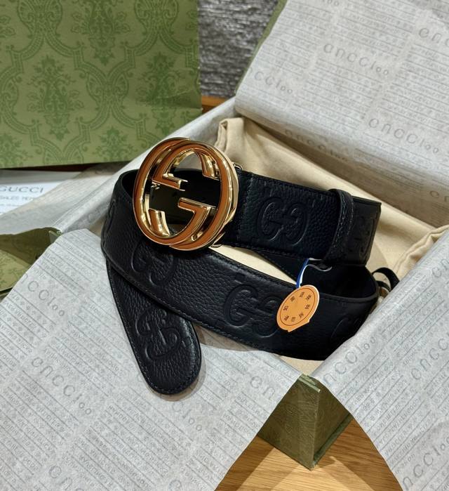 Wide Belt with Interlocking Double G Buckle A signature element from the classic