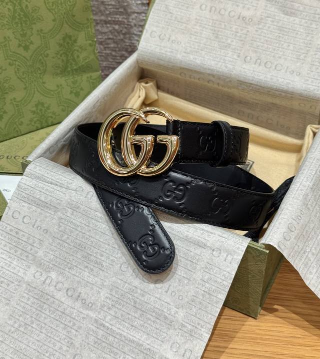 Giorgio Armani Double G Embossed Calfskin Belt This Giorgio Armani double G embo