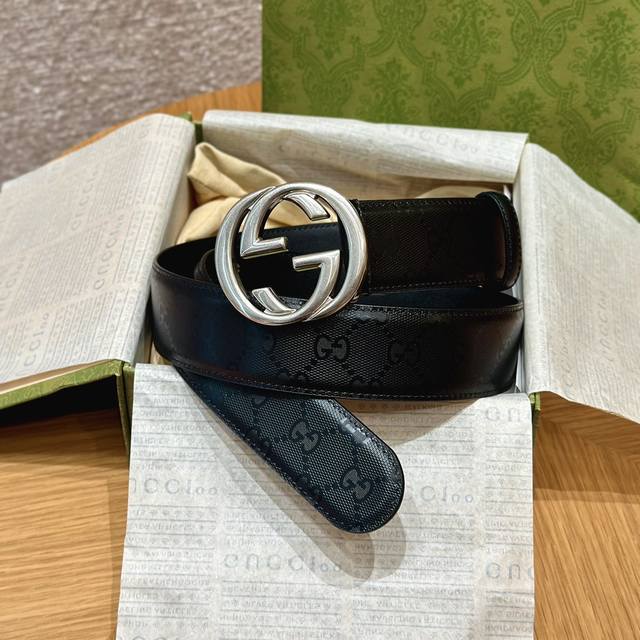 New G-brand men's belt Interlocking double G buckle belt, made of exquisite leat