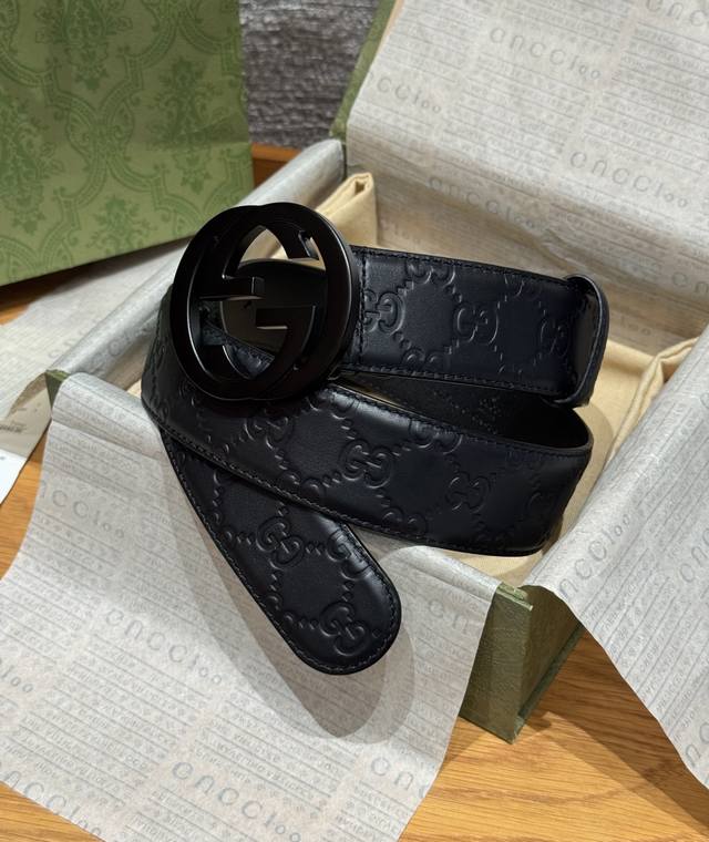 Signature Cowhide Leather Belt Interlocking Double G Buckle Belt. Crafted from S