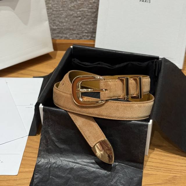 Western Medium 25mm Leather Belt This belt is made of suede cowhide leather with