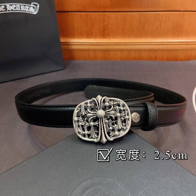 克罗心腰带。Mini墓葬可拆卸黄铜镀925银五金搭配原版头层牛皮，宽度2.5厘米， 整体风格融合了摇滚朋克、哥特、街头嘻哈等元素。立体雕刻匠心工艺， 尺码90～