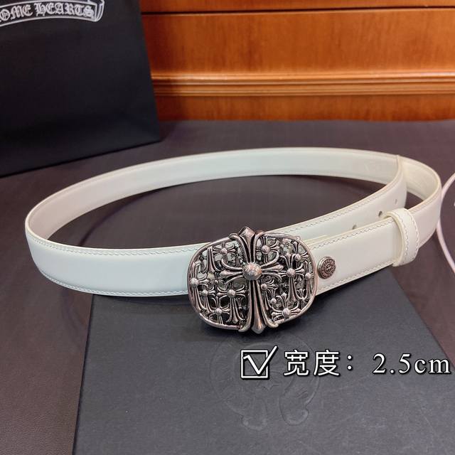 克罗心腰带。Mini墓葬可拆卸黄铜镀925银五金搭配原版头层牛皮，宽度2.5厘米， 整体风格融合了摇滚朋克、哥特、街头嘻哈等元素。立体雕刻匠心工艺， 尺码90～