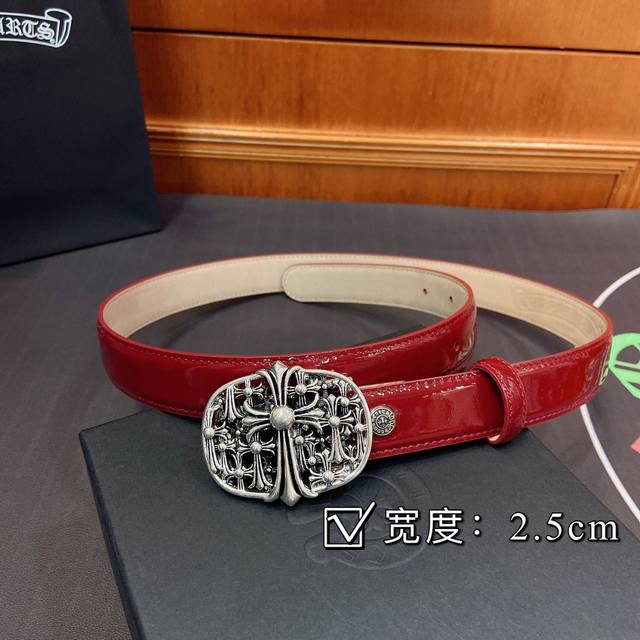 克罗心腰带。Mini墓葬可拆卸黄铜镀925银五金搭配原版亮泽头层牛皮，宽度2.5厘米， 整体风格融合了摇滚朋克、哥特、街头嘻哈等元素。立体雕刻匠心工艺， 尺码9