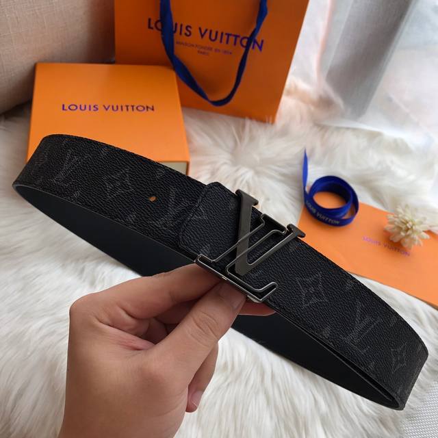 Brand: Louis Vuitton Size: 39mm (Authentic SizeHardware: Premium steel buckle fr