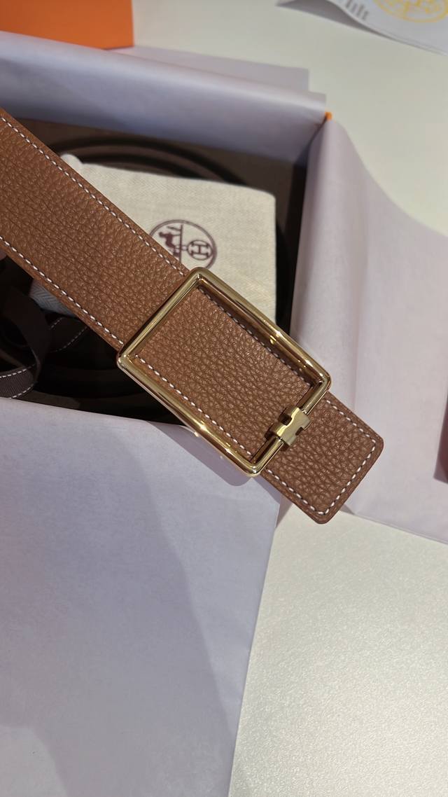 Encircling the waist, capturing exquisite details, this brand, which has captiva