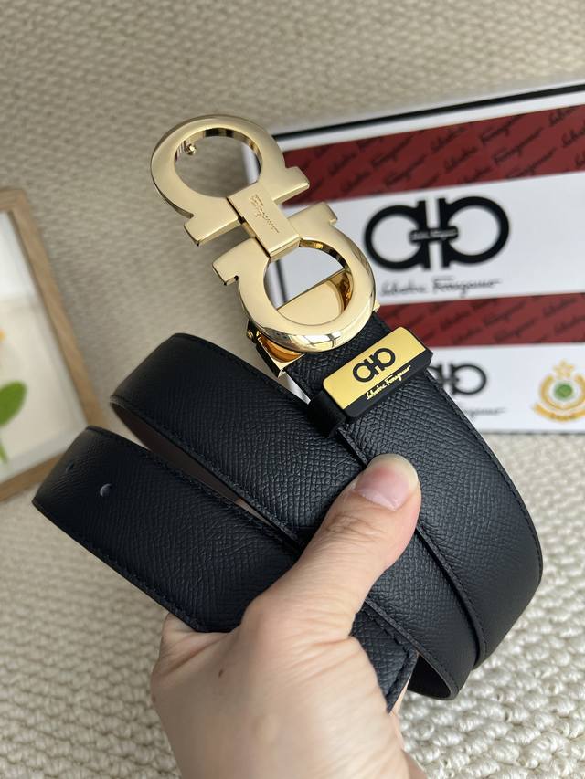 品名：菲拉格幕 原单 材质：原单牛皮腰带 百分百头层牛皮腰带保证真皮，24K纯钢扣，专柜原单品质、做工精细，时尚大牌，送人自用首选 包装： 请认准如图专柜包装赠