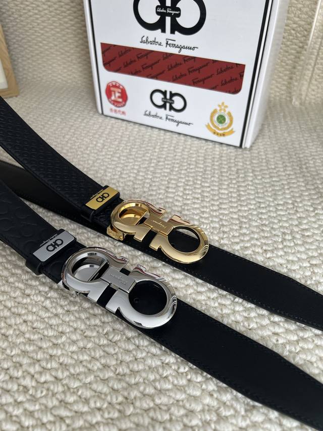 品名：菲拉格幕 原单 材质：原单牛皮腰带 百分百头层牛皮腰带保证真皮，24K纯钢扣，专柜原单品质、做工精细，时尚大牌，送人自用首选 包装： 请认准如图专柜包装赠