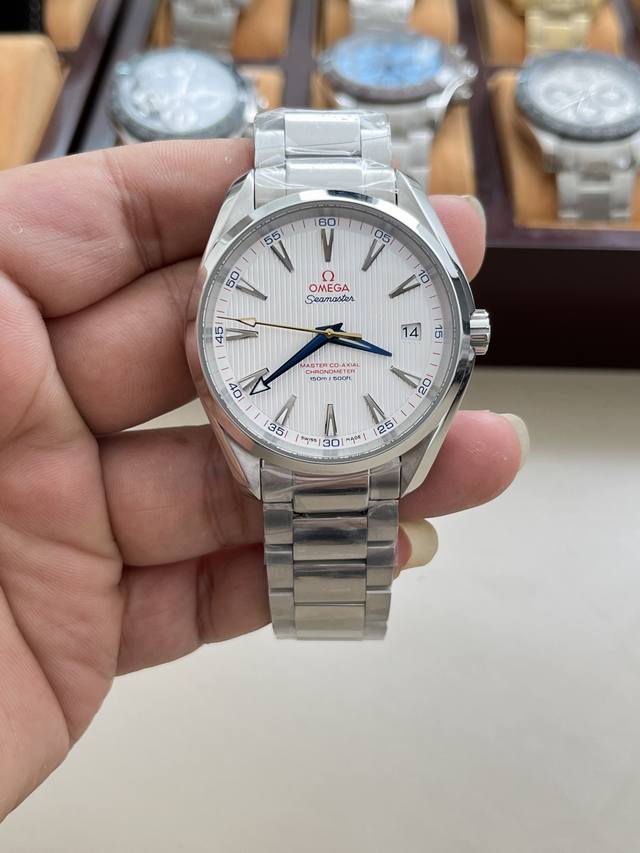 Vs欧米茄海马 系列 金针队长41.5Mm 搭载8500同轴一体机全自动机械