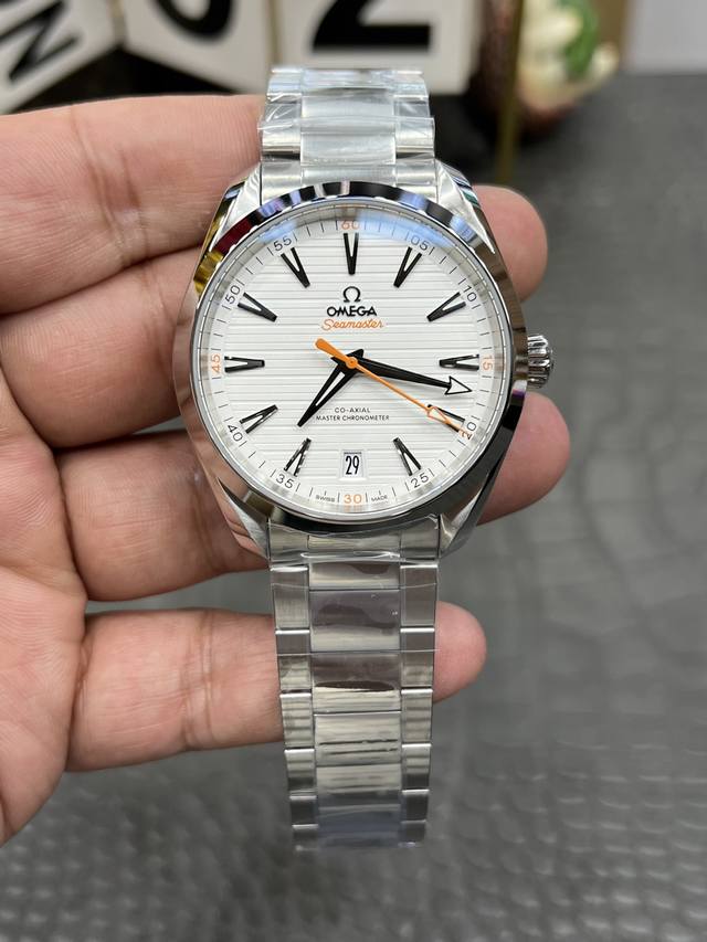 Vs欧米茄海马 系列 柚木橙面 41.5Mm*13.5Mm 搭载8900同轴一体机芯