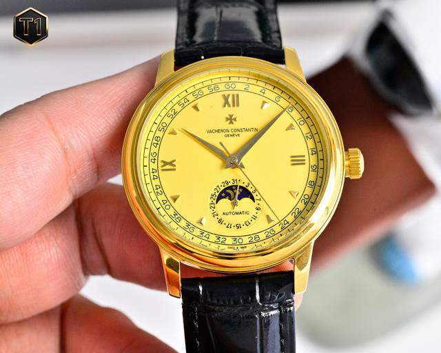 金 江诗丹顿 Vacheron Constantin 传袭系列男士腕表！全新复杂日月星辰多功能腕表，超强夜光。搭载原装进口2824-2自动上链机械机芯，汇集月份