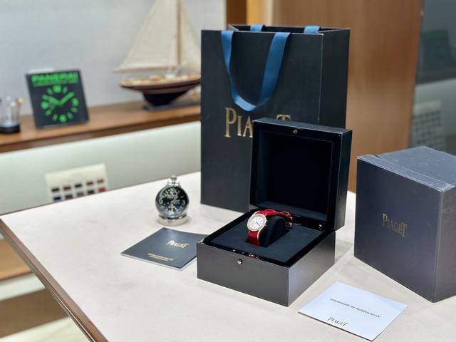 伯爵69Limelight Gala腕表超级版 正品级 腕表尺寸32Mm 有鳄鱼皮表带，绢丝表带，牛皮表带可选 运用一流的壳套打磨工艺，诠释伯爵优雅气质。表扣细