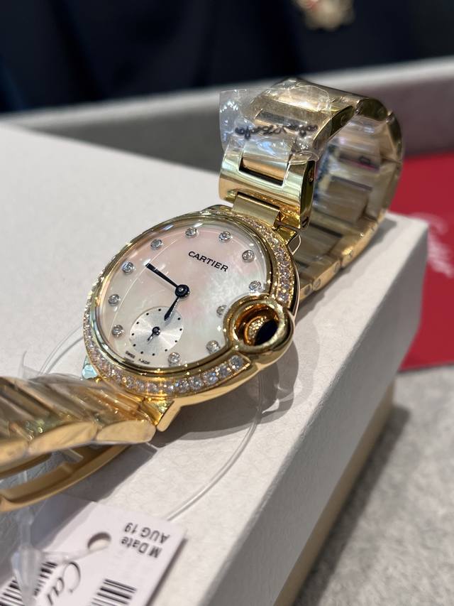 Cartier 33mm Swiss-made quartz watch with fisheye lens. A masterpiece of craftsm Cartier 33mm Swiss-made quartz watch with fisheye lens. A masterpiece of craftsm