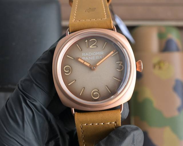 沛纳海 panerai 弧型镀膜玻璃 44Mm*16Mm 头层牛皮表带搭配原装针扣 手动机械 一款来自硬汉的手表