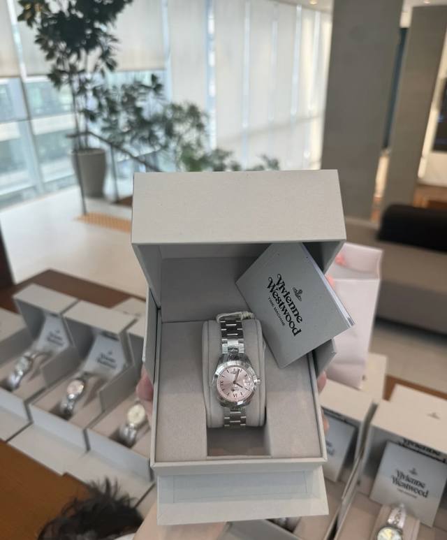 Empress Dowager's Shattered Ice Pink I hesitated for quite a while before postin