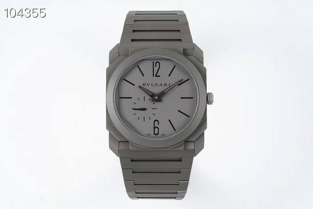 宝格丽Octo Finissimo是Octo系列中非常受欢迎的表款，以超薄而闻名。Octo Finissimo的设计灵感来自于罗马的马克森提斯殿，这一标志性的建