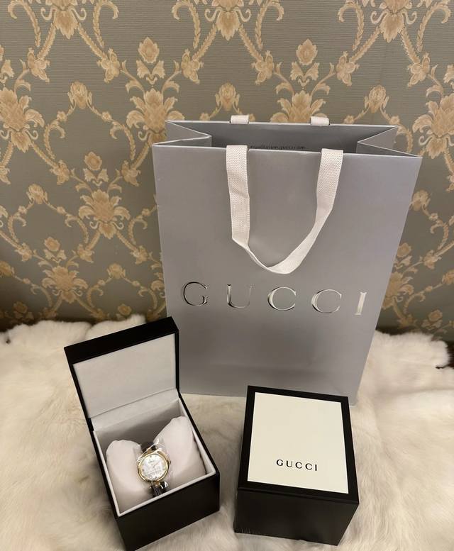 Gucci Super Classic and Beautiful Watch This Gucci watch is exceptionally beauti