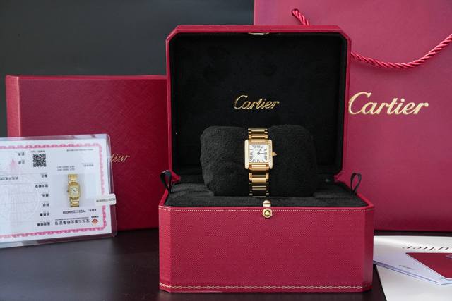 最新第2代Tank Francaise法国坦克真钻女士腕表！表壳镶嵌22颗2.1超大钻石 约0.7克拉，配国检机构检测证书！一物一证一表一码。表盘尺寸小号25.