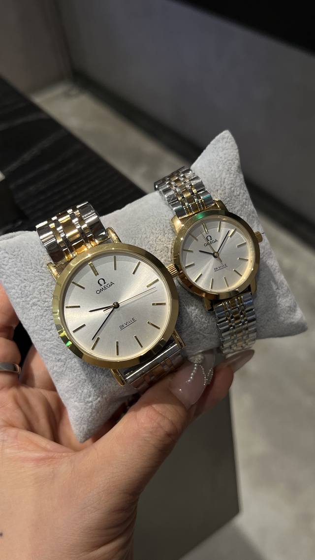 Gold 330 Omega - Omega's latest exquisite couple's quartz watch, stylish and ele