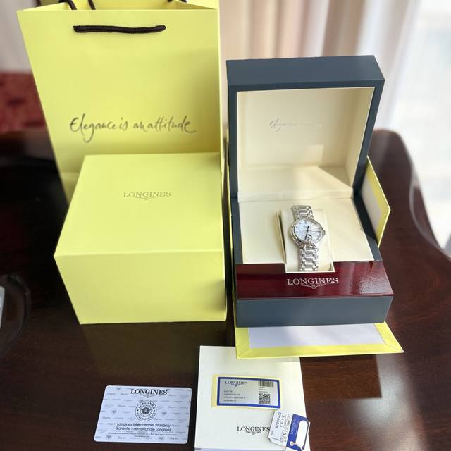 2026年专柜同步新款极具奢华感 新款月相石英版本！ 圆润的星月令人神往，这就是浪琴星月系列，其魔幻般的优雅魅力吸引着所有倾情于现在精致优雅风尚的女性！ 浪琴心