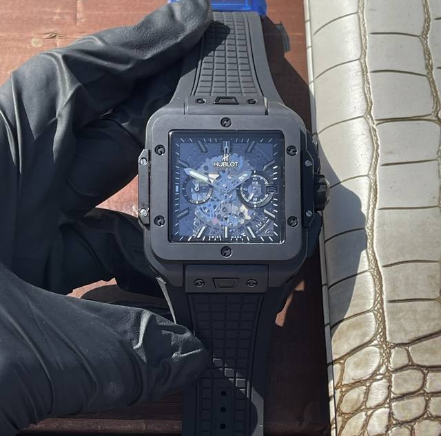 Hublot New A Blend of Texture and Beauty Hublot Pure Ceramic Watch Pioneering Th