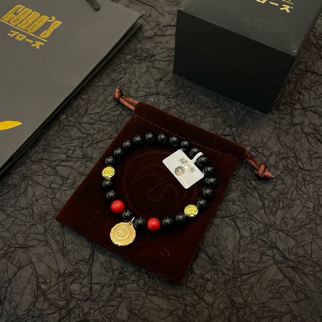 新品上架 Goro’S高桥吾郎黑玛瑙小金牌手串手链，顶级版本 认准独家拍摄 主攻高端市场 绝对区别普通版本！图片产品细节与Z批一致！原版制作工艺 精工品质 纯手