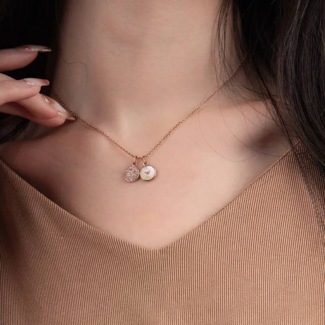 The new Armani pendant necklace is exactly my style! It's not the gentle, mature