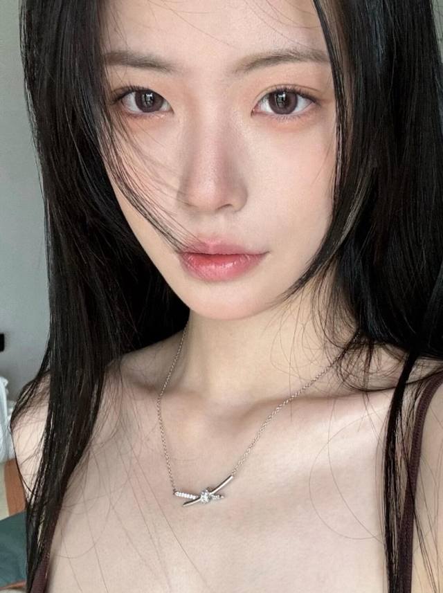 Tx014 Tiffany*帝芙尼白钻绳结银色项链 一致Zp黄铜材质，非常的上镜设计很特别值得入手高级手工坊系列