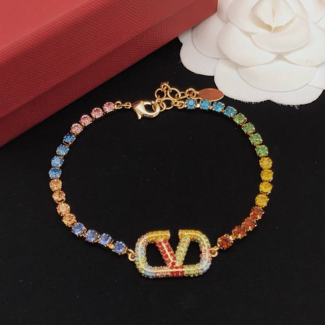 Item No. Vsl0021 Bracelet Valenti*O Latest Colored Diamond Necklace and Bracelet