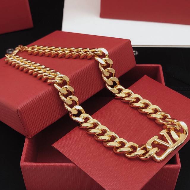 Necklace Bracelet Valenti*O latest plain chain necklace and bracelet, identical