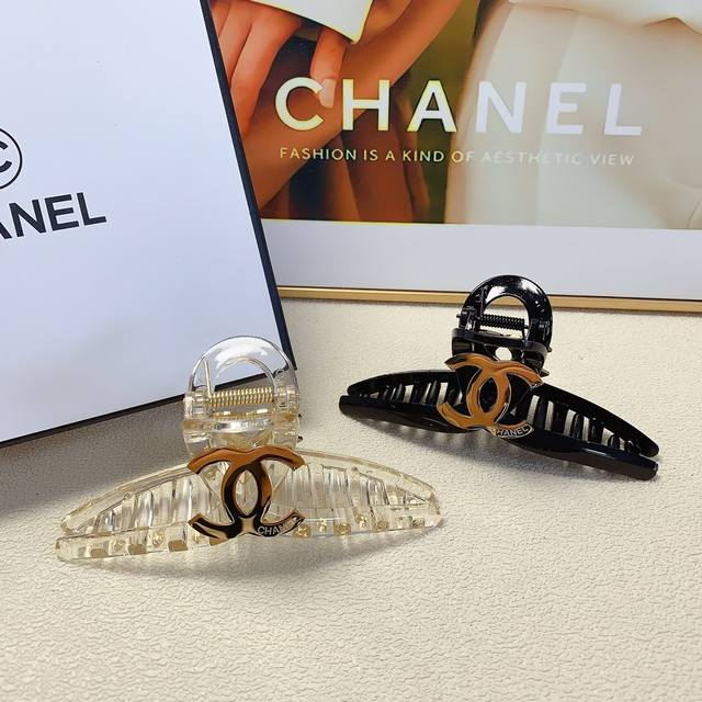 Chanel小香 Chanel抓夹 钛钢Logo抓夹 气质百搭 日常精致小单品 小仙女必入单品 宝藏款 闭眼入推荐款 单个配发箍