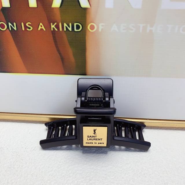 Ysl圣罗兰 杨树林发夹 钛钢简约抓夹气质百搭日常精致小单品小仙女必入单品 宝藏款 闭眼入推荐款 单个