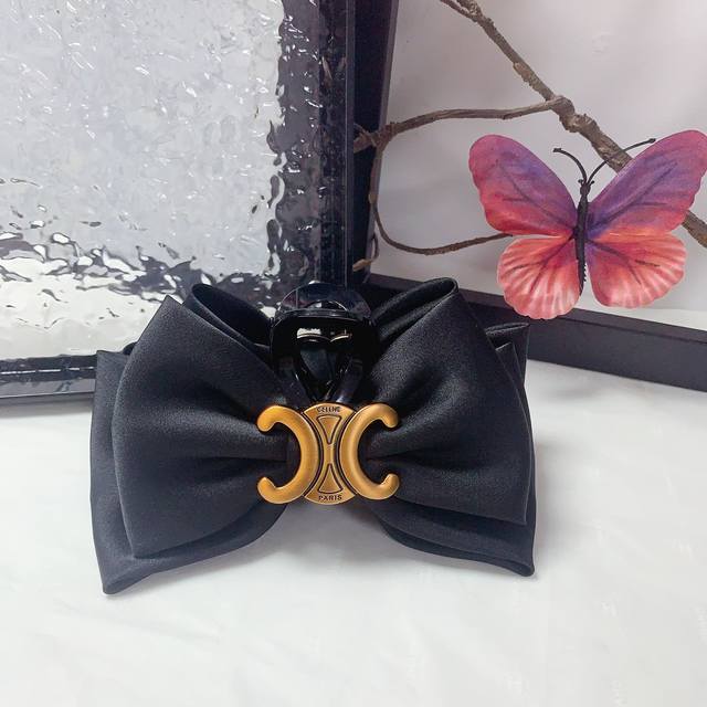 Celine Hair Clip Celine Hair Clip Arc de Triomphe Retro Logo Bow Claw Clip Elega