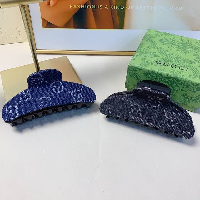 Gucci Hair Clip Gucci Hair Clip Denim Embroidered Claw Clip Elegant and Versatil