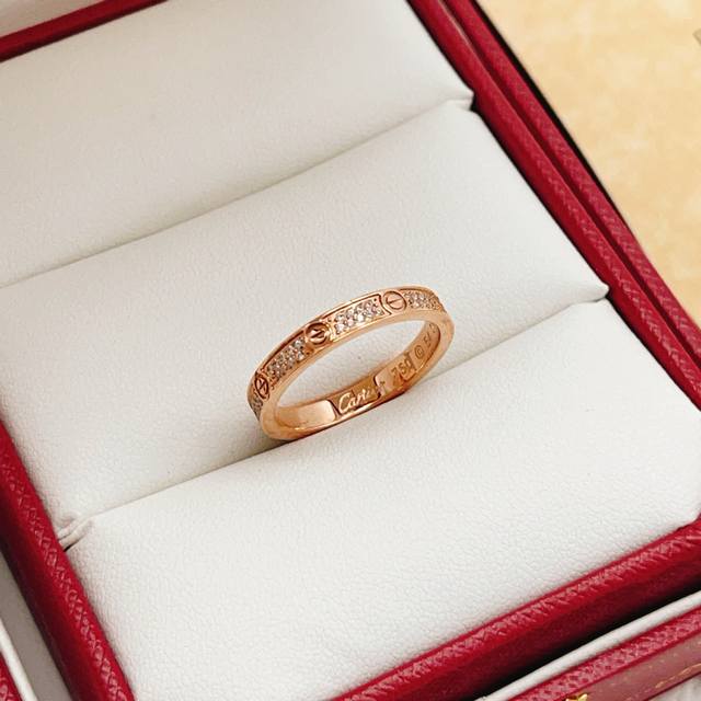 大小尺寸窄版:6号、7号、8号 Cartier*卡地亚最新款玫瑰金满天星两排钻戒指 一致Z批黄铜材质，非常的上镜设计很特别值得入手高级手工坊系列