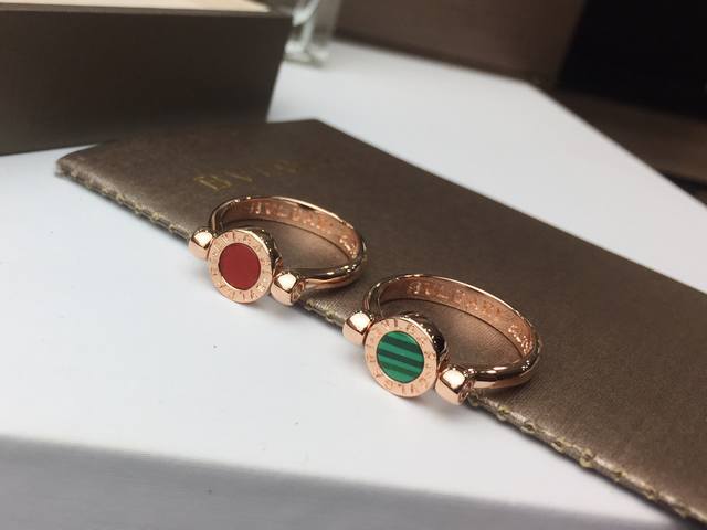 Bvlgari #Red Agate Malachite #Double-Sided Reversible Ring, one side red, one si