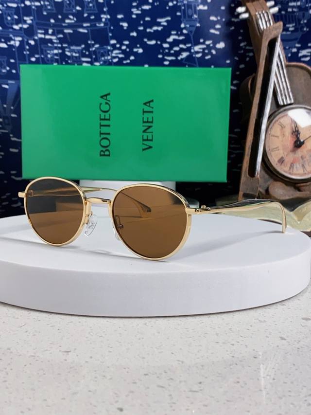 Bottega Veneta European and American Fashion Oval Small Frame Sunglasses Metal F