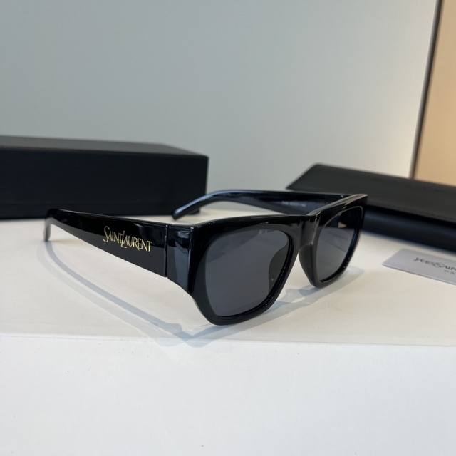 Saint Laurent (YSLNew Narrow-Frame Sunglasses Saint Laurent's new narrow-frame s