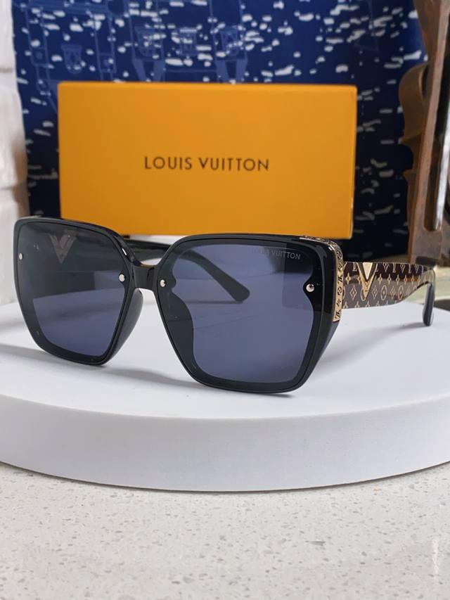 Louis Vuitton 2026 New LV Sunglasses Fashionable Trendy Women's Sunglasses with